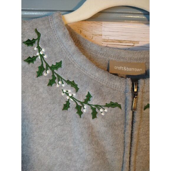 Croft & Barrow Gray Fleece Zip Jacket M Embroidered Poinsettia Winter Holiday - Picture 4 of 8